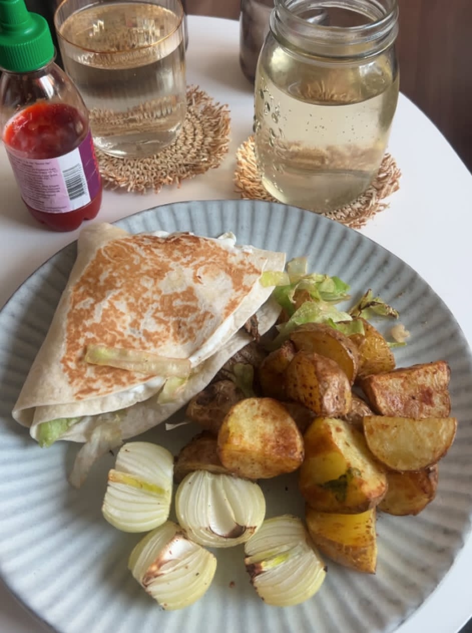 Sprøde quesadillas med krydrede ovnkartofler
